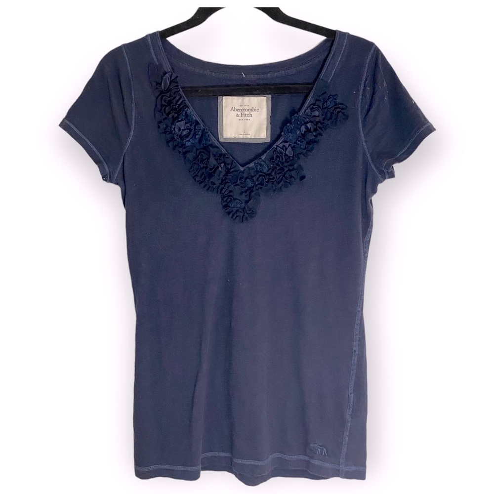 2for$25 ABERCROMBIE & FITCH Flower Embellished Navy Blue T-Shirt Size Large